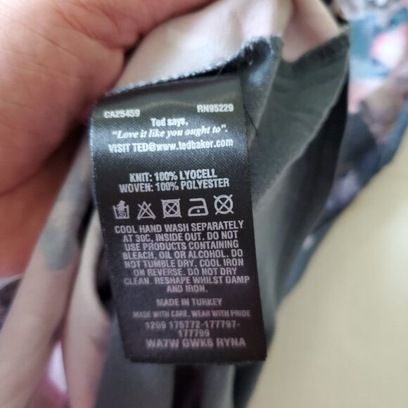 Ted Baker Artsy Abstract Multicolor Short Sleeve Lyocell Blouse Size 4 - Picture 8 of 13